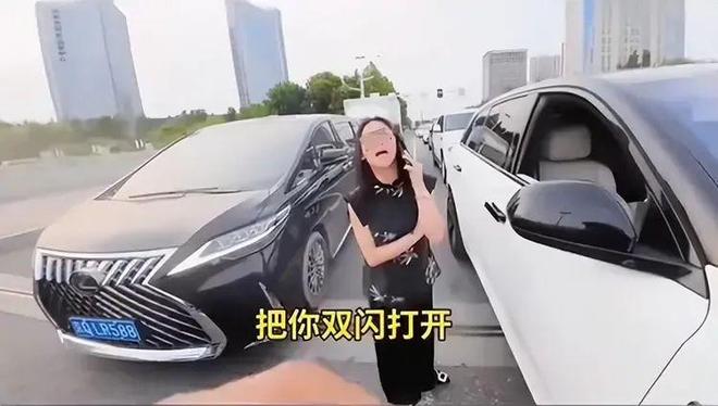 续：女司机气到流产公布完整行车记录仪电子pg游戏河北女司机与骑手冲突后(图5)