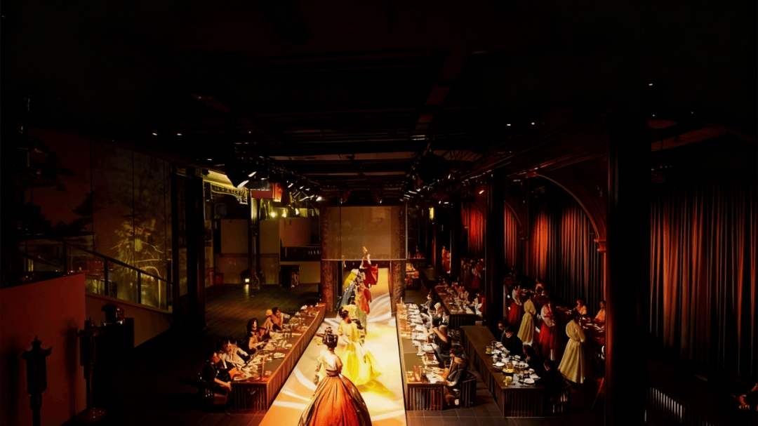 局之道：72个情绪价值营造标杆案例pg电子免费模拟器旅游餐饮场景破(图4)