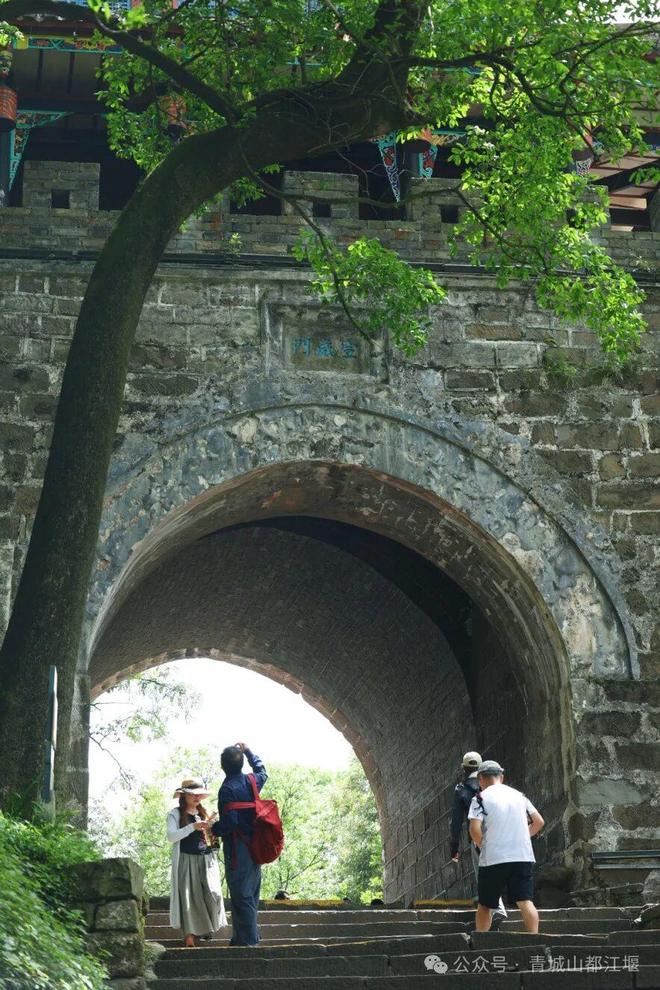 堰（吃好玩好这一篇就够了！）pg电子入口国庆中秋玩转都江(图9)